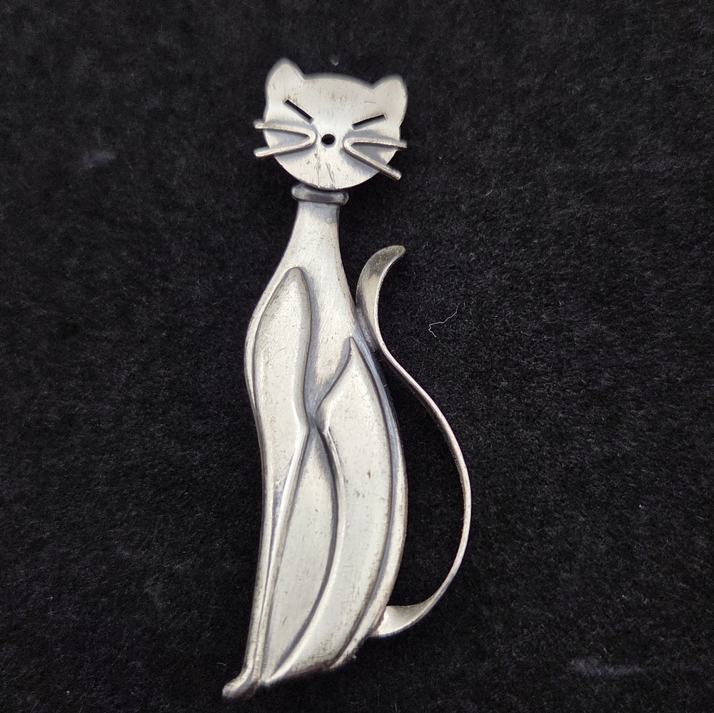 Beau Sterling Silver Cat Brooch